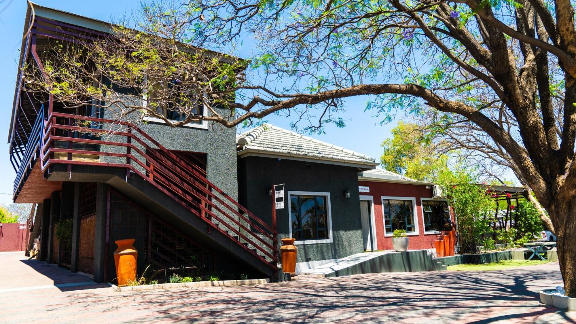 Windhoek Gardens Boutique Hotel Ngoại thất bức ảnh