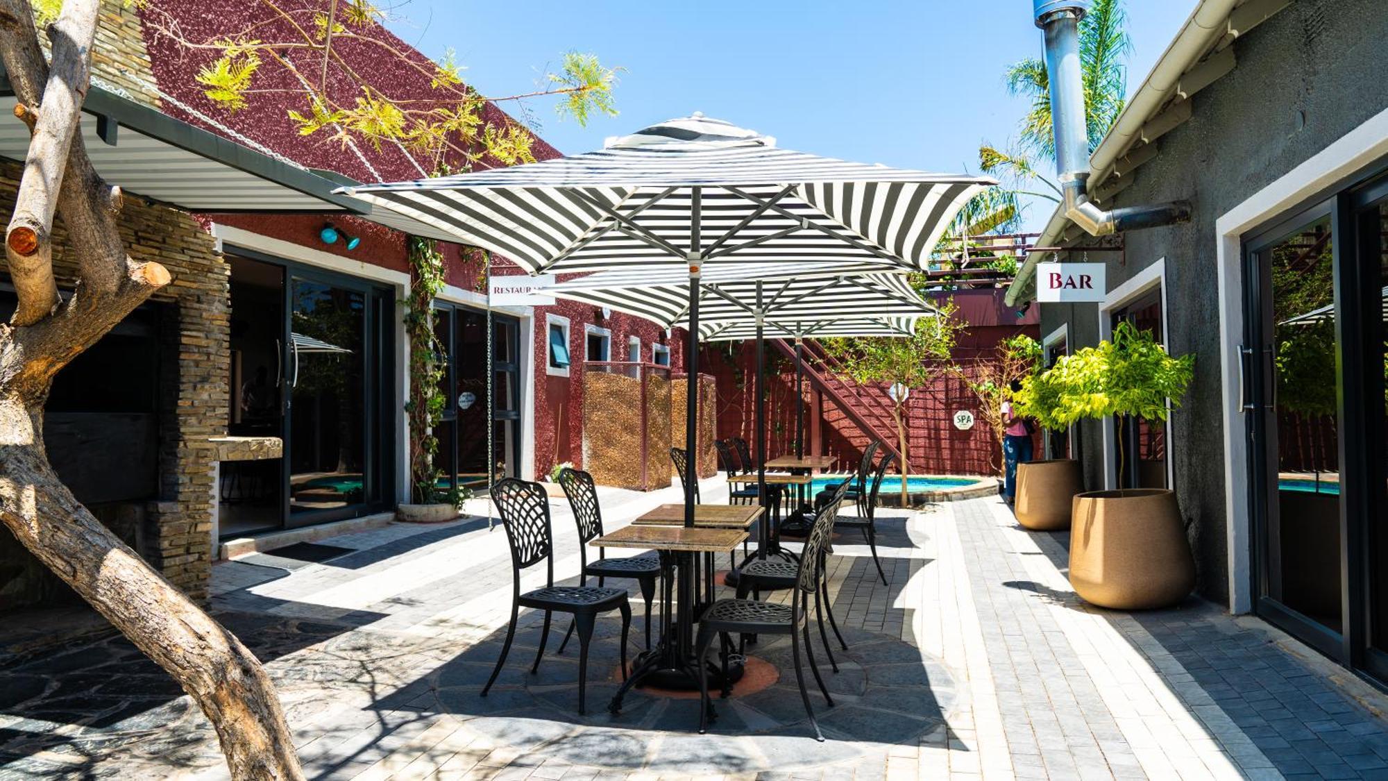 Windhoek Gardens Boutique Hotel Ngoại thất bức ảnh
