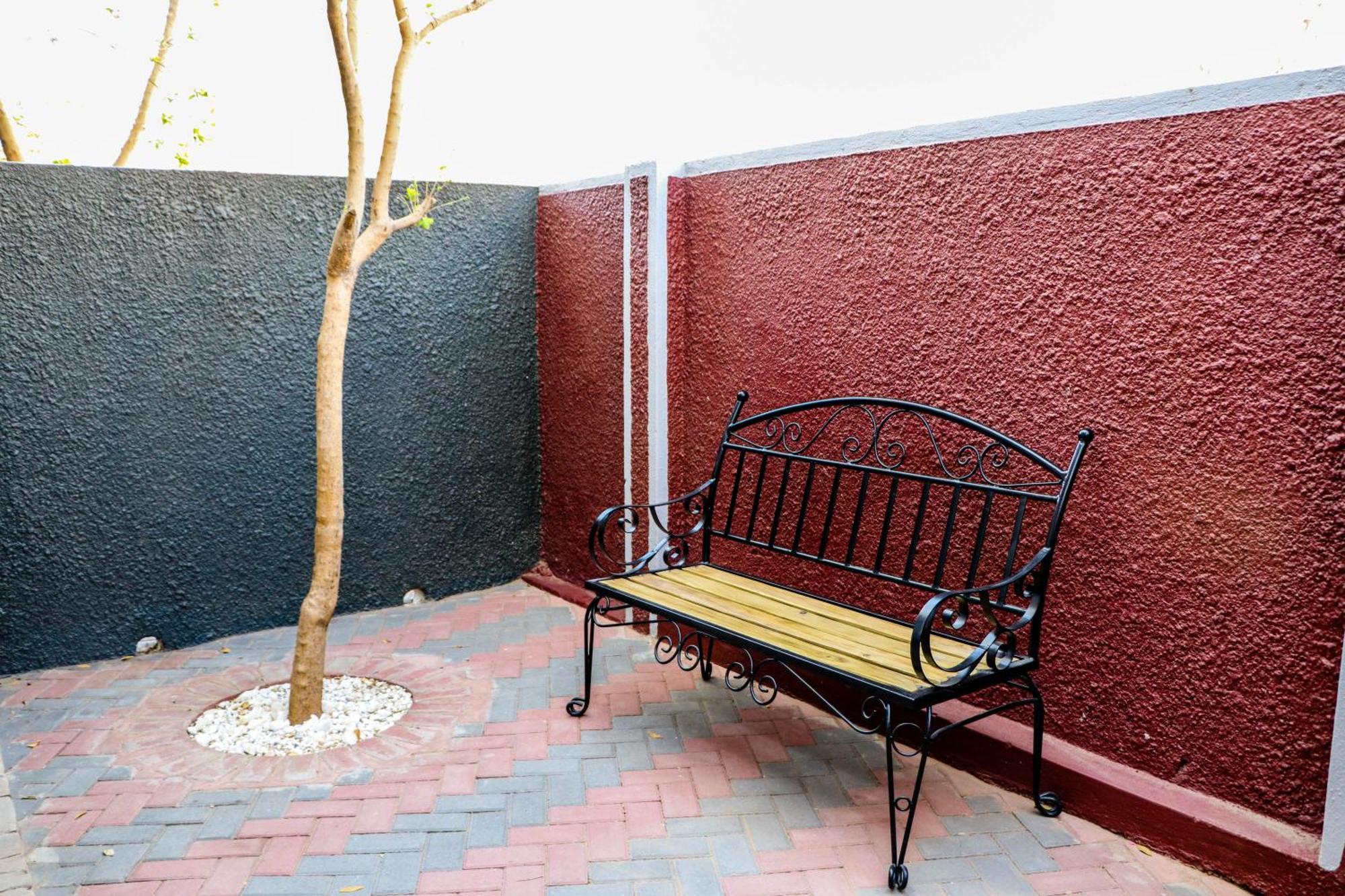 Windhoek Gardens Boutique Hotel Ngoại thất bức ảnh